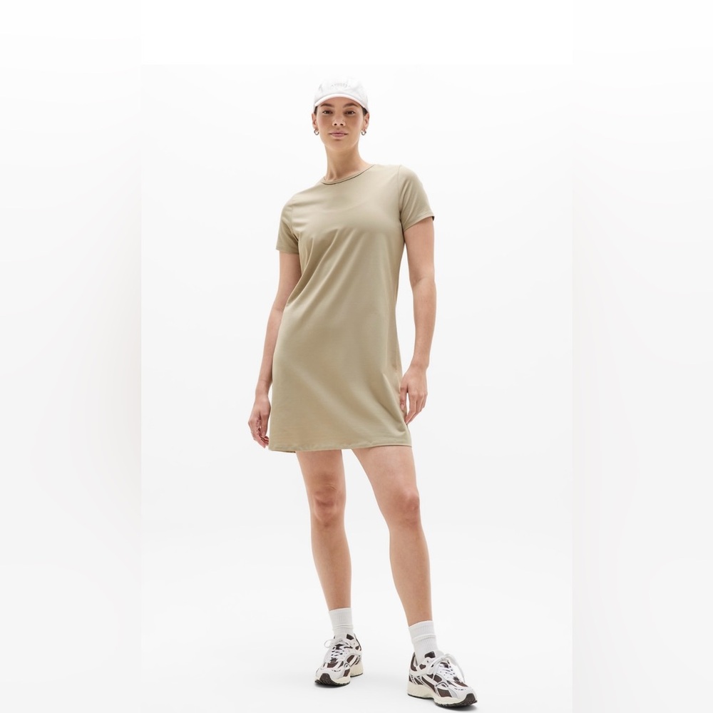 NWT Athleta Essential Tee Dress in Ecru Light Tan Petite Medium-
